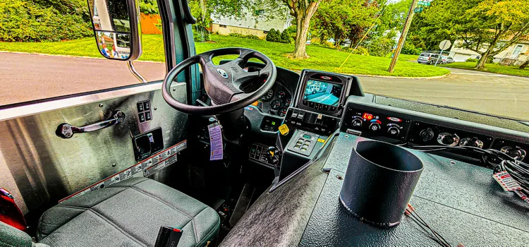 Pierce Enforcer Pumper exterior view, photo 42 of 57