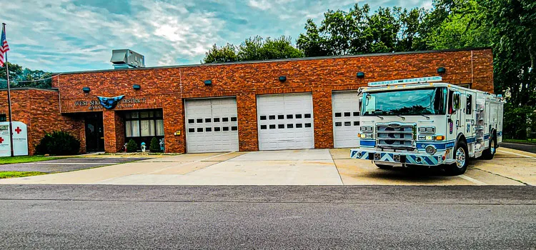 Pierce Enforcer Pumper exterior view, photo 9 of 57
