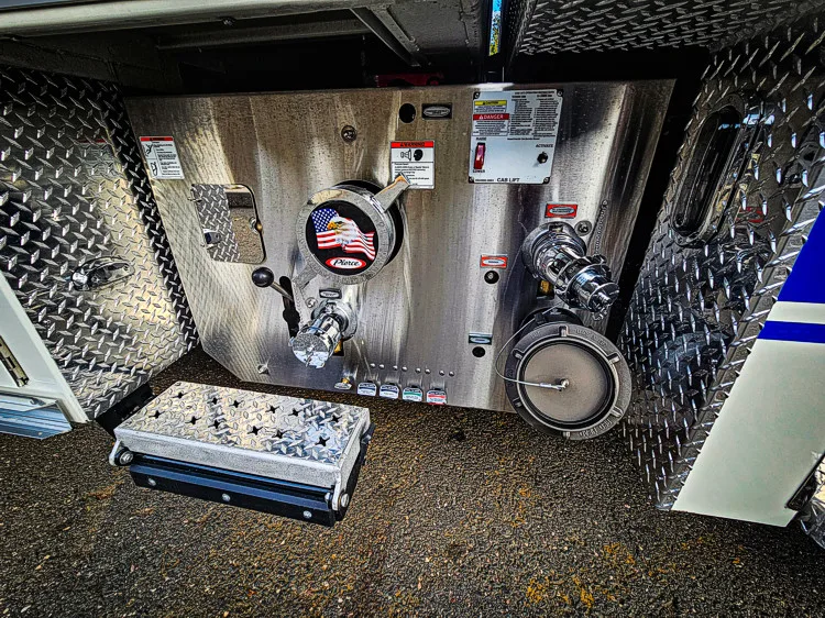 Pierce Enforcer Aerial exterior view, photo 19 of 64