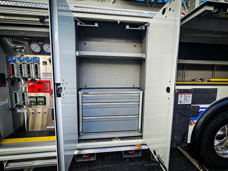 Pierce Enforcer Aerial exterior view, photo 32 of 64