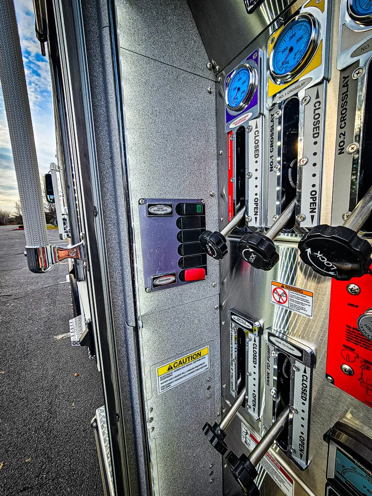 Pierce Enforcer Aerial exterior view, photo 40 of 64