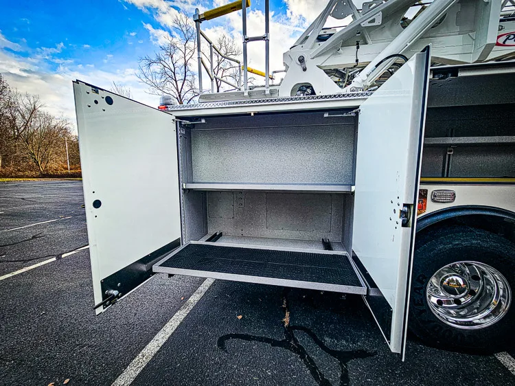 Pierce Enforcer Aerial exterior view, photo 49 of 64