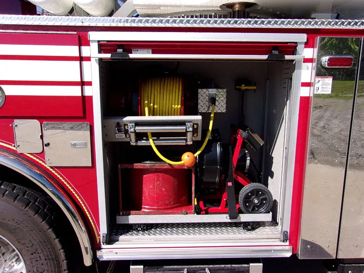 Pierce Velocity Aerial exterior view, photo 16 of 71