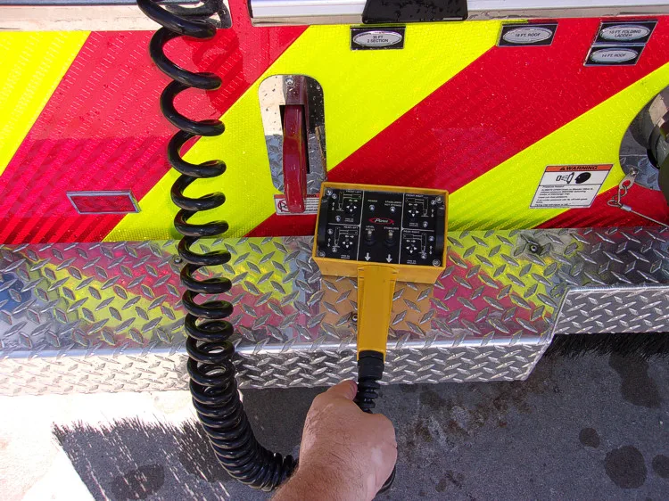 Pierce Velocity Aerial exterior view, photo 21 of 71