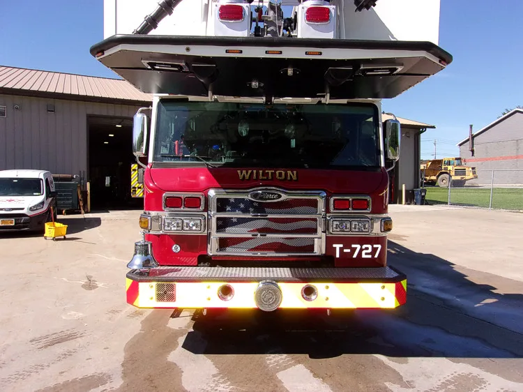 Pierce Velocity Aerial exterior view, photo 31 of 71