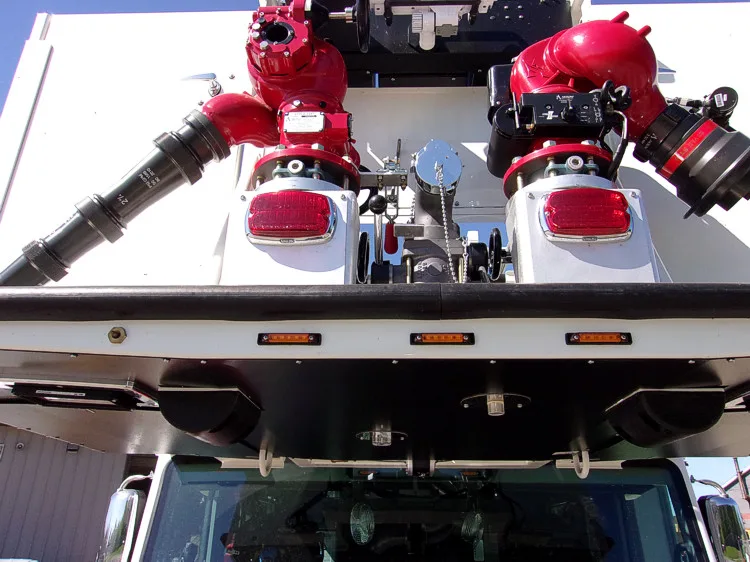 Pierce Velocity Aerial exterior view, photo 33 of 71