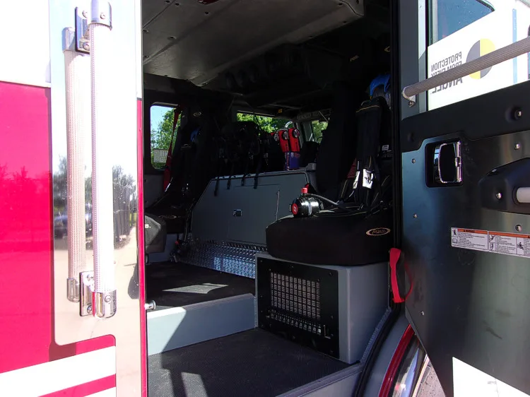 Pierce Velocity Aerial exterior view, photo 36 of 71