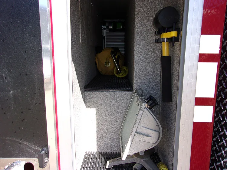 Pierce Velocity Aerial exterior view, photo 37 of 71