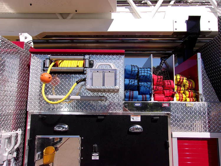 Pierce Velocity Aerial exterior view, photo 39 of 71