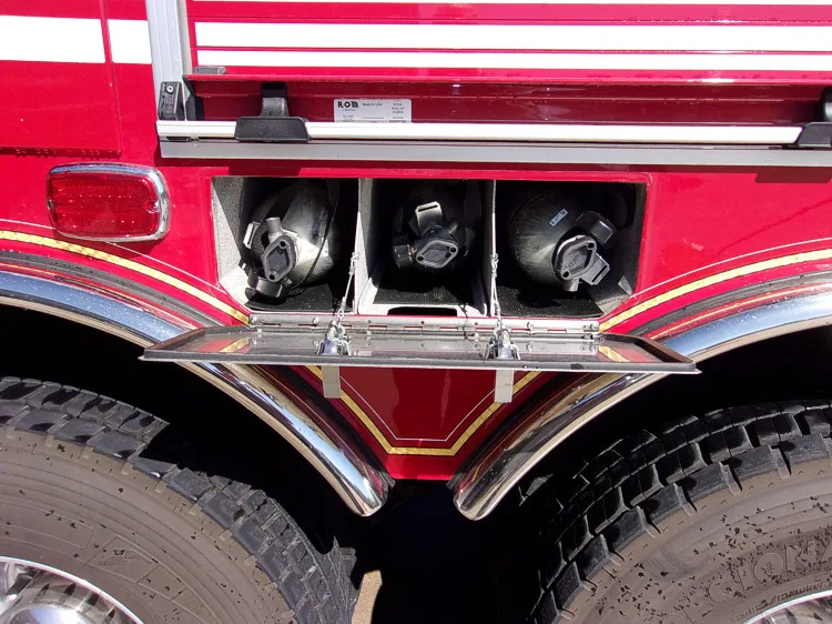 Pierce Velocity Aerial exterior view, photo 44 of 71