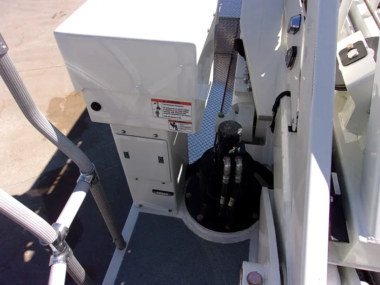 Pierce Velocity Aerial exterior view, photo 46 of 71