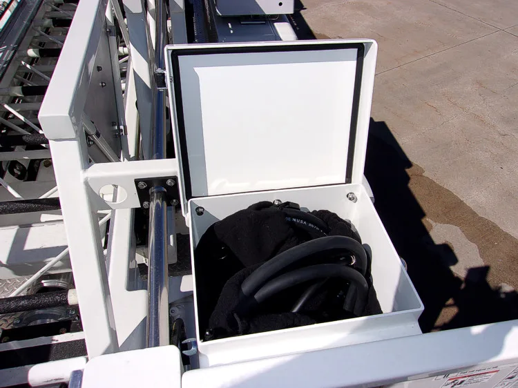 Pierce Velocity Aerial exterior view, photo 55 of 71