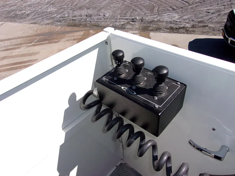 Pierce Velocity Aerial exterior view, photo 57 of 71