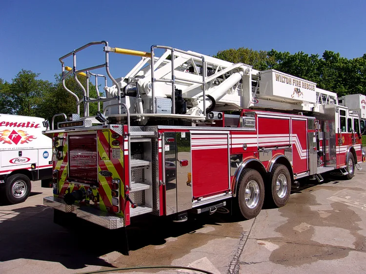 Pierce Velocity Aerial exterior view, photo 68 of 71