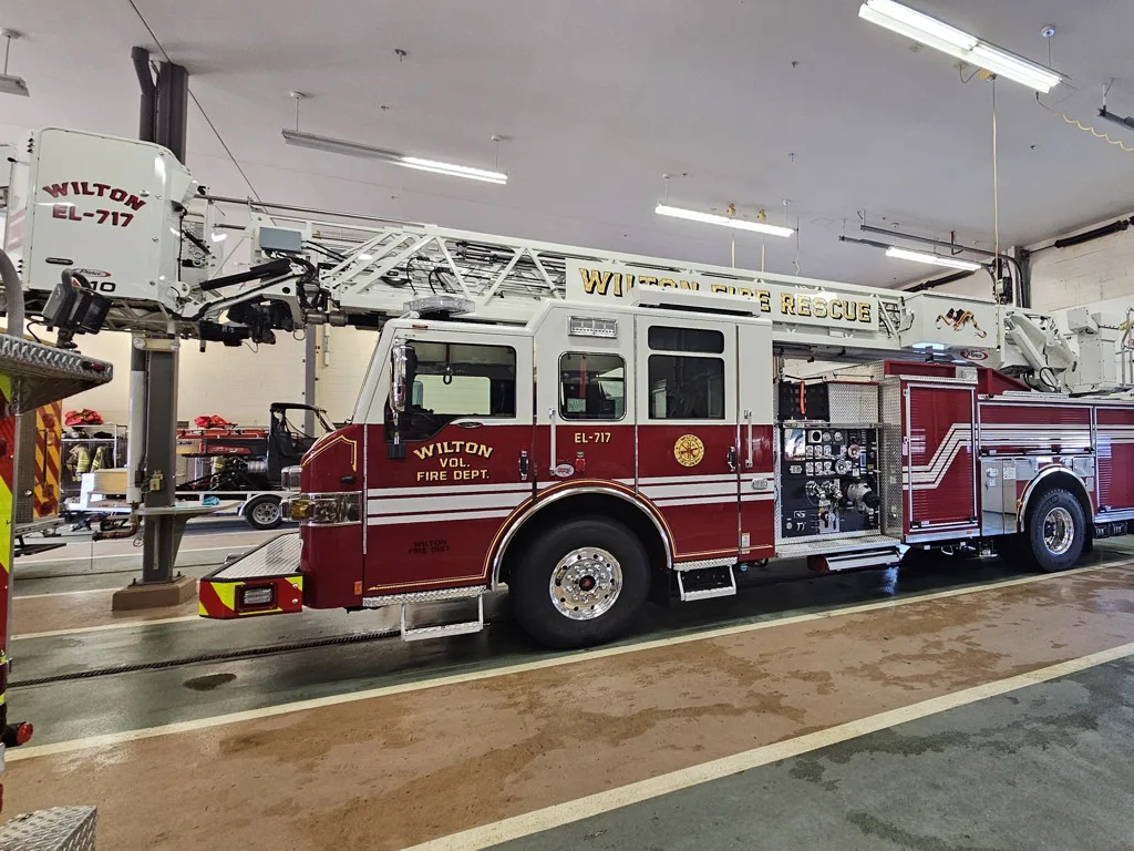 Pierce Velocity Aerial