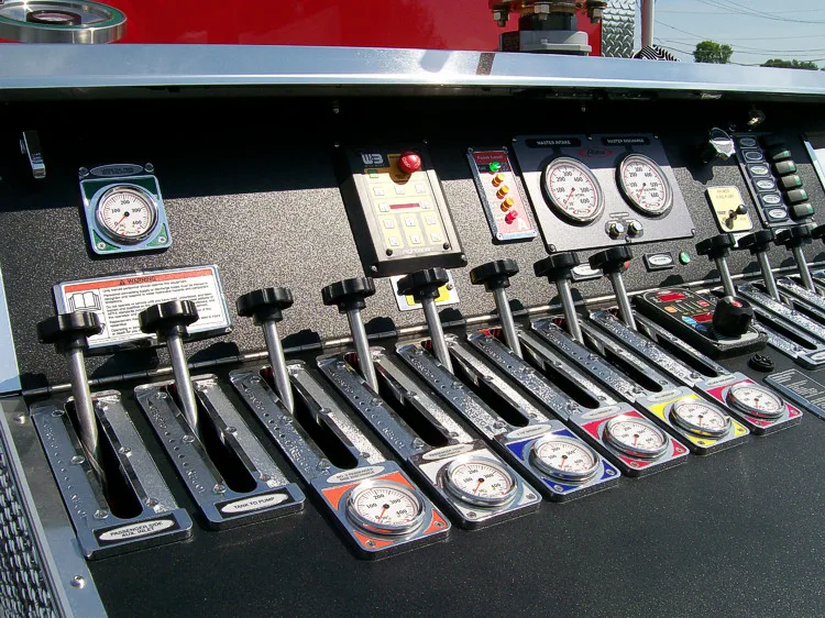 Pierce Velocity exterior view, photo 14 of 30