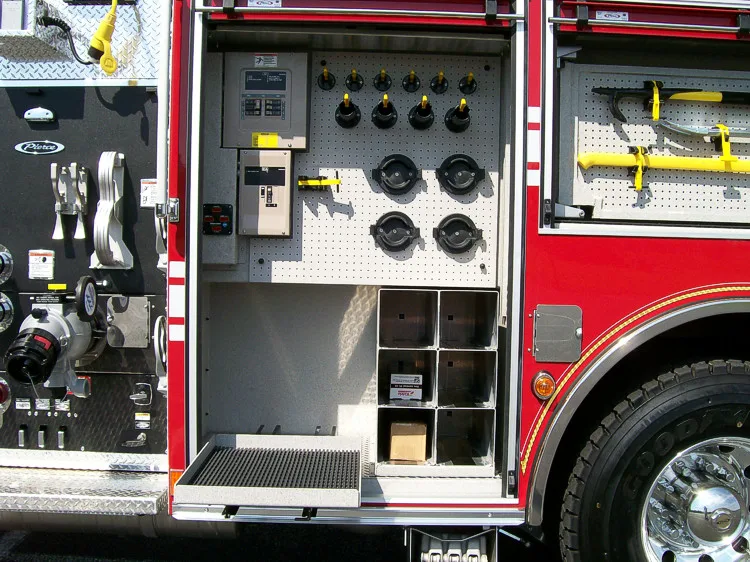 Pierce Velocity exterior view, photo 9 of 30