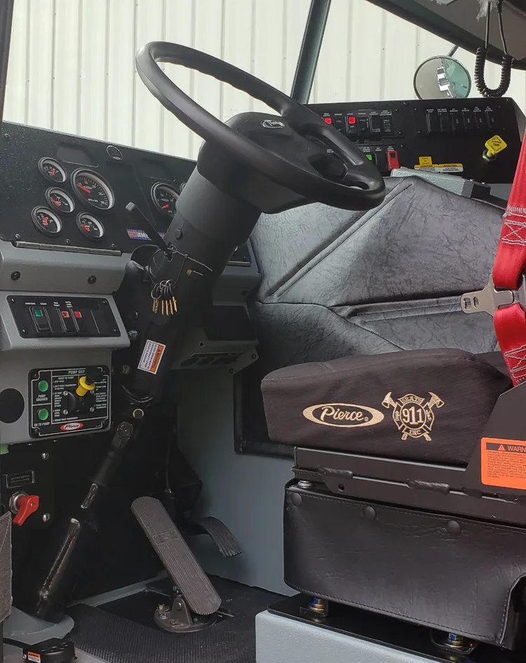 Pierce Arrow Pumper exterior view, photo 28 of 36