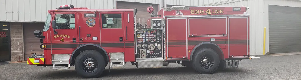 Pierce Arrow Pumper elevated exterior view, photo 36 of 36